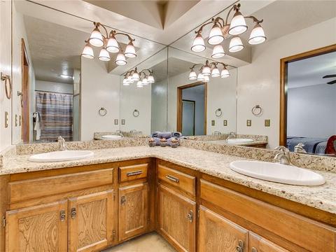 3104 Eagle Pass Ln, Edmond, OK 73013 photo 19
