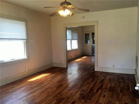 216 E Adams, Crescent, OK 73028 photo 4