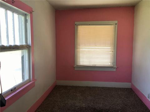216 E Adams, Crescent, OK 73028 photo 12
