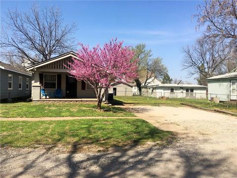 216 E Adams, Crescent, OK 73028 photo 2