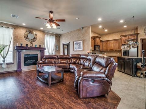 1943 County Road 1211, Tuttle, OK 73089 photo 5