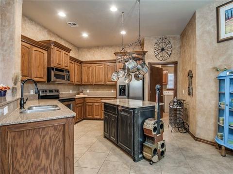 1943 County Road 1211, Tuttle, OK 73089 photo 9