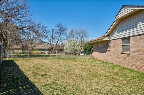 2009 Elmhurst, Norman, OK 73071 photo 3