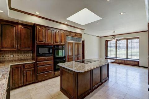 5200 Summit Dr, Edmond, OK 73034 photo 17