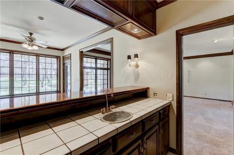 5200 Summit Dr, Edmond, OK 73034 photo 9