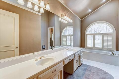 5200 Summit Dr, Edmond, OK 73034 photo 28