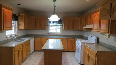 112 Cameron Dr, Altus, OK 73521 photo 3