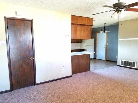 1024 Burns St, Altus, OK 73521 photo 3