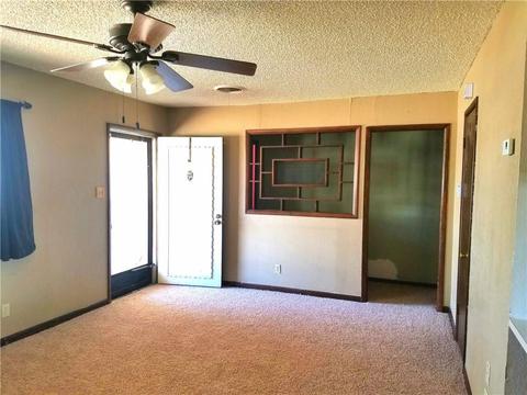 1024 Burns St, Altus, OK 73521 photo 5