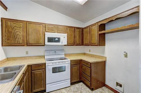 1909 Foxfire Rd, Edmond, OK 73003 photo 10