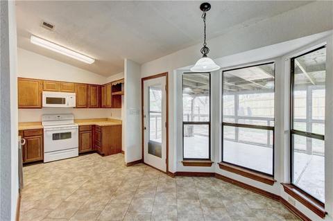 1909 Foxfire Rd, Edmond, OK 73003 photo 12