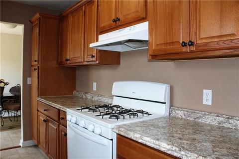 909 E Sycamore Ave, Altus, OK 73521 photo 5