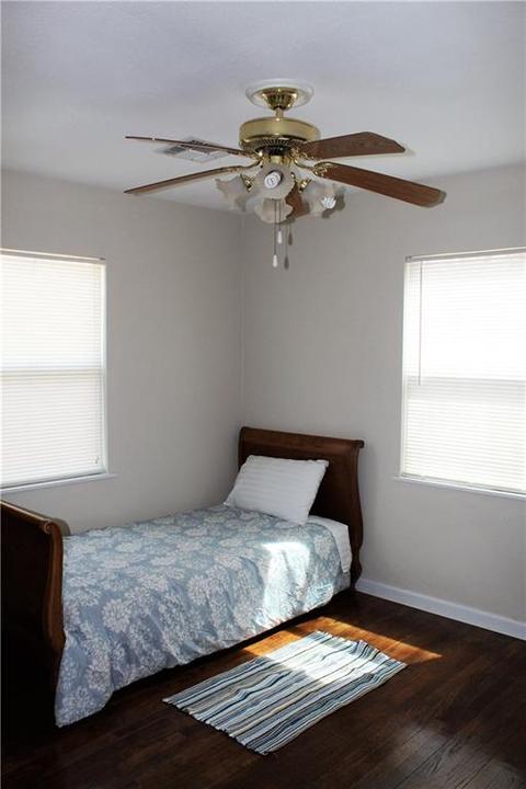 909 E Sycamore Ave, Altus, OK 73521 photo 9