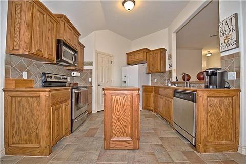 1605 Mead Ln, Moore, OK 73170 photo 7