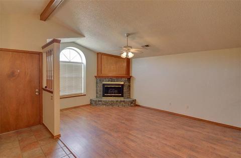 2102 Lakecrest Dr, Moore, OK 73170 photo 7