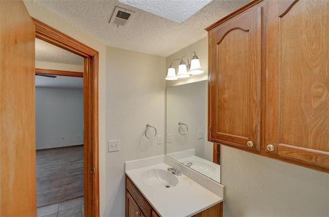 2102 Lakecrest Dr, Moore, OK 73170 photo 29