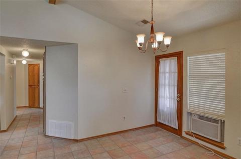 2102 Lakecrest Dr, Moore, OK 73170 photo 14