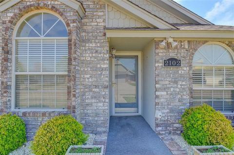 2102 Lakecrest Dr, Moore, OK 73170 photo 5