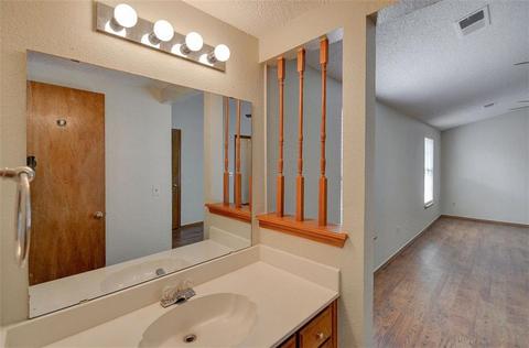 2102 Lakecrest Dr, Moore, OK 73170 photo 27