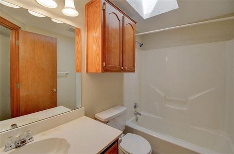 2102 Lakecrest Dr, Moore, OK 73170 photo 28