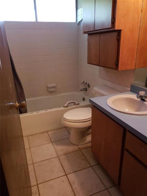 206 Warwick, Idabel, OK 74745 photo 10