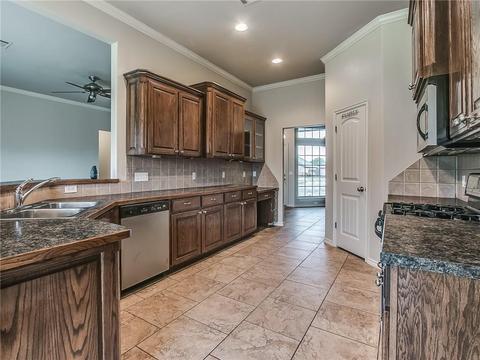 3833 Divine Ave, Harrah, OK 73045 photo 9