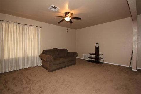 543 Skyview Dr, Watonga, OK 73772 photo 3
