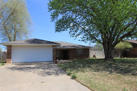 543 Skyview Dr, Watonga, OK 73772 photo 1
