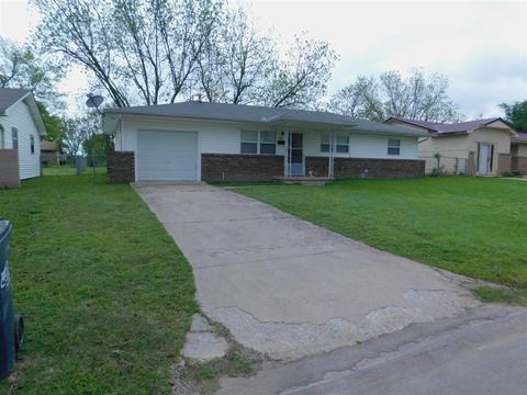 916 Williams, Ada, OK 74820 photo 1