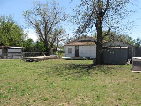 317 E 5 St, Blair, OK 73526 photo 7
