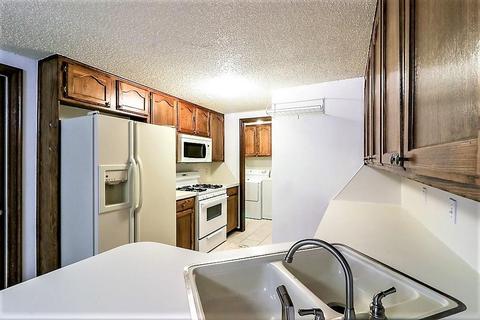 2111 Briarcliff, Moore, OK 73170 photo 11