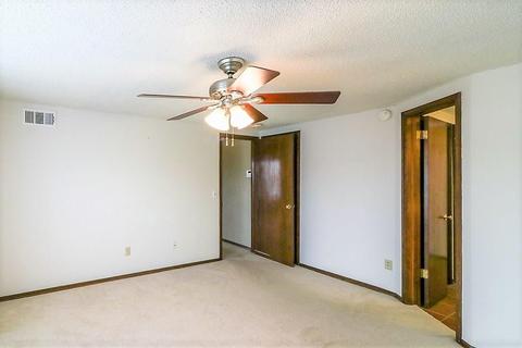 2111 Briarcliff, Moore, OK 73170 photo 5