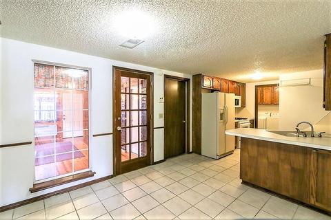 2111 Briarcliff, Moore, OK 73170 photo 10