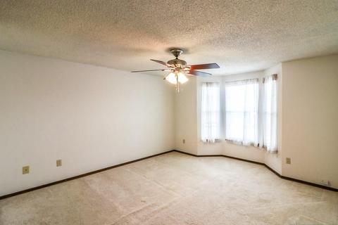 2111 Briarcliff, Moore, OK 73170 photo 6