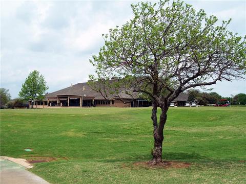 645 E Oak Pl, Edmond, OK 73025 photo 35