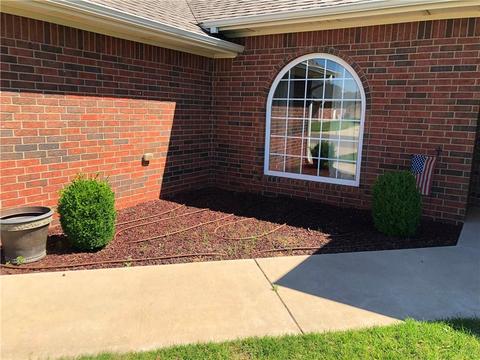1808 Foxtail, Altus, OK 73521 photo 2