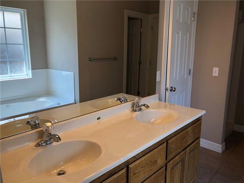 1808 Foxtail, Altus, OK 73521 photo 12