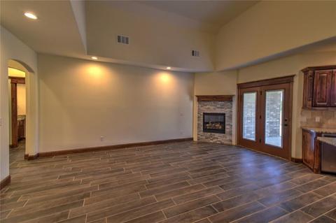 1104 Stoneridge Dr, Moore, OK 73160 photo 4