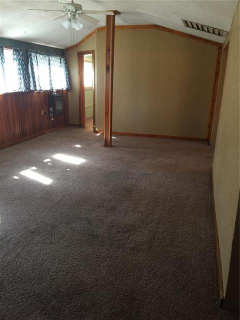 21214 Eighth, Hinton, OK 73047 photo 4