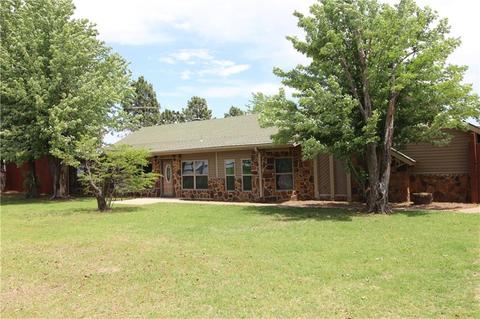 801 Mitchell Rd, Tecumseh, OK 74873 photo 1