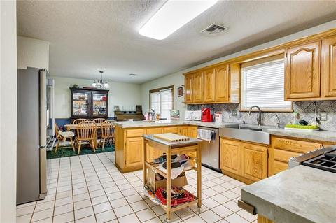 201 Mockingbird Ln, Tuttle, OK 73089 photo 12
