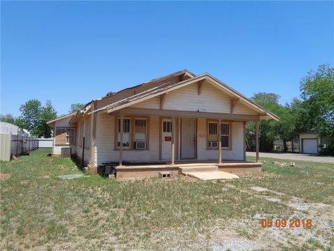 421 E Pecan, Altus, OK 73521 photo 1