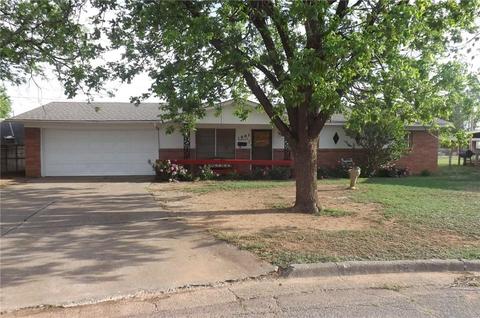 1005 Darla, Altus, OK 73521 photo 2
