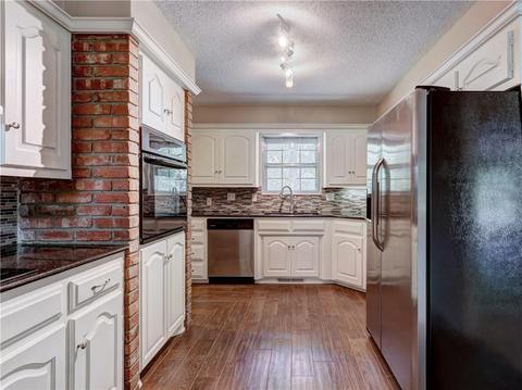 5904 E 15th St, Edmond, OK 73013 photo 12