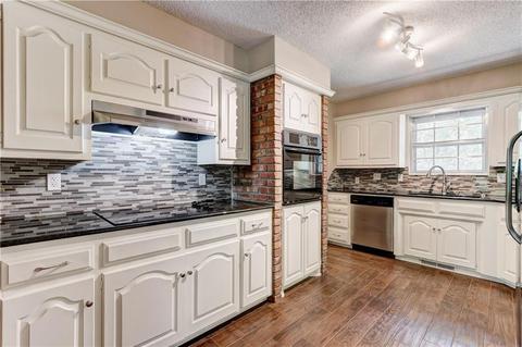 5904 E 15th St, Edmond, OK 73013 photo 13