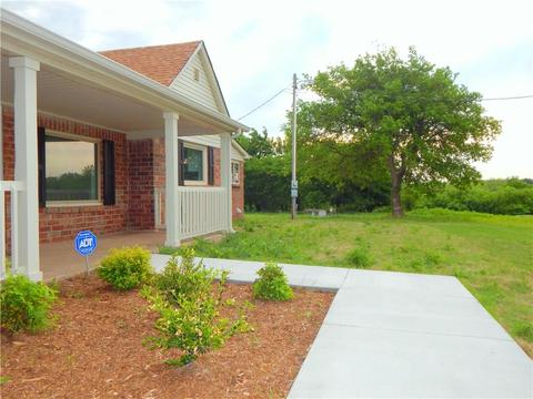 11501 N Kickapoo Ave, Shawnee, OK 74804 photo 2
