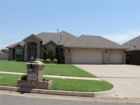 1904 Mead Ln, Moore, OK 73170 photo 3