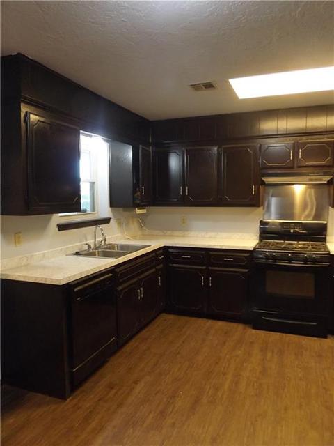604 Camelot, Altus, OK 73521 photo 13
