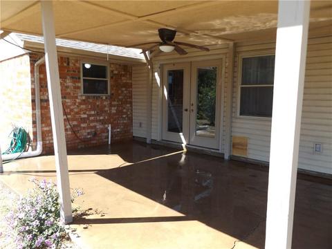 604 Camelot, Altus, OK 73521 photo 17