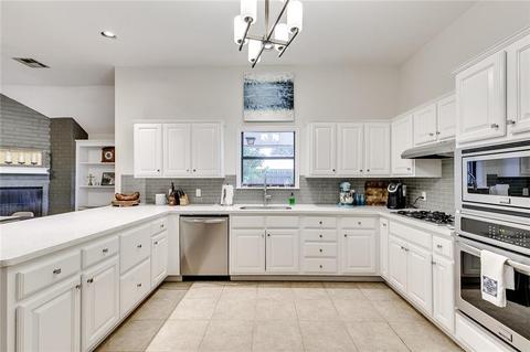 1601 Simon Ave, Edmond, OK 73003 photo 4